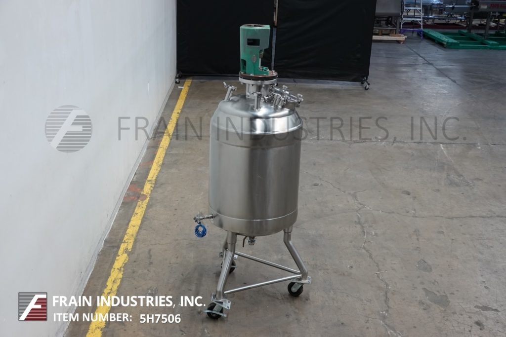 65 gallon Utensco, 304 Stainless Steel jacketed processing tank, 23" diameter x 36" straight wall, dome top - Image 4