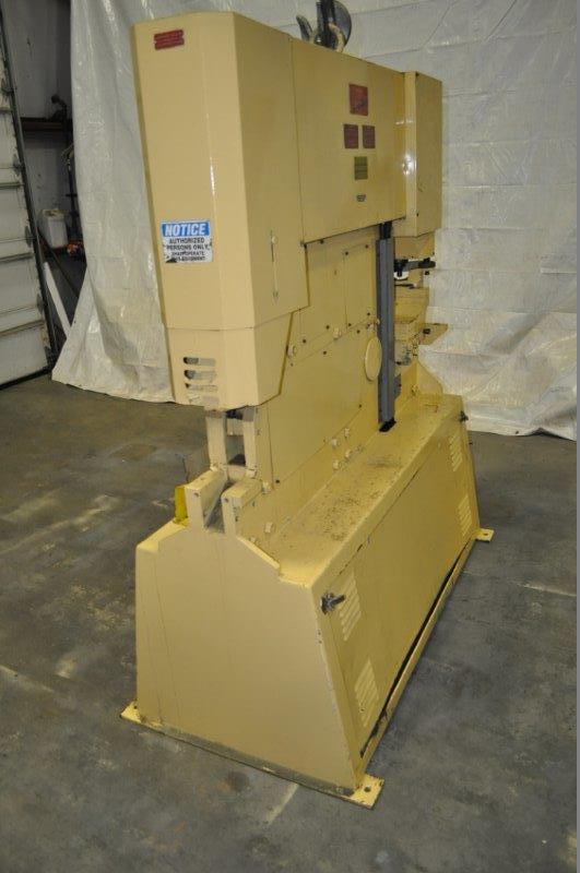 6" x 6" x 1/2" Geka #Hydracrop-100S, hydraulic ironworker, 100 ton, 24" x 5/8" plate, S/N 13271 - Image 4