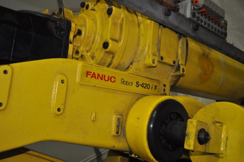 Fanuc, S-420iF, 6-Axis, 140 KG payload, RJ2 controller w/ Teach pendant, floor mount, 1999 - Image 5
