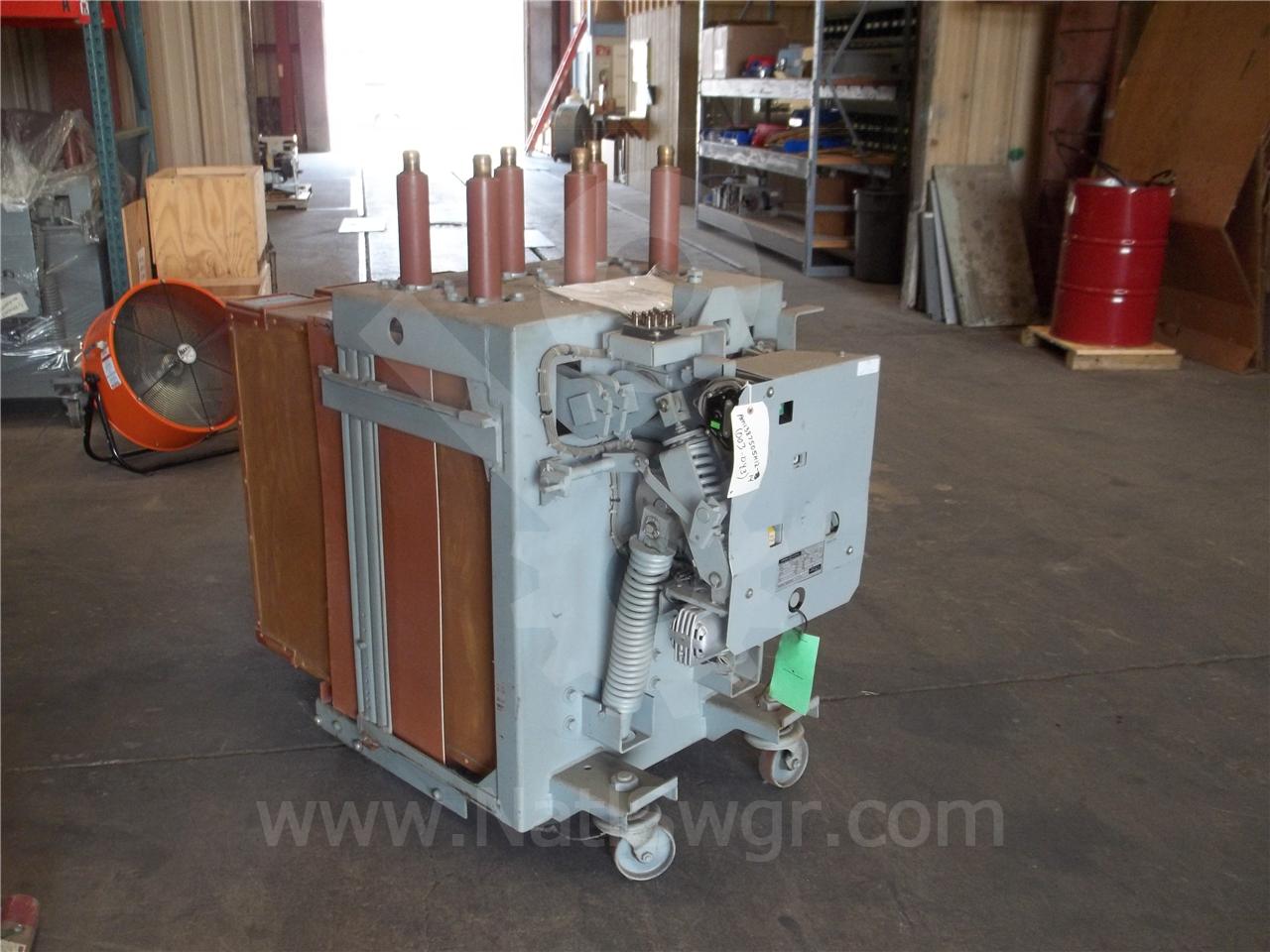 1200 Amps GE Am-13.8-750-5h Ml-13 (am 13.8-750) 125 Volts DC Control - Image 2