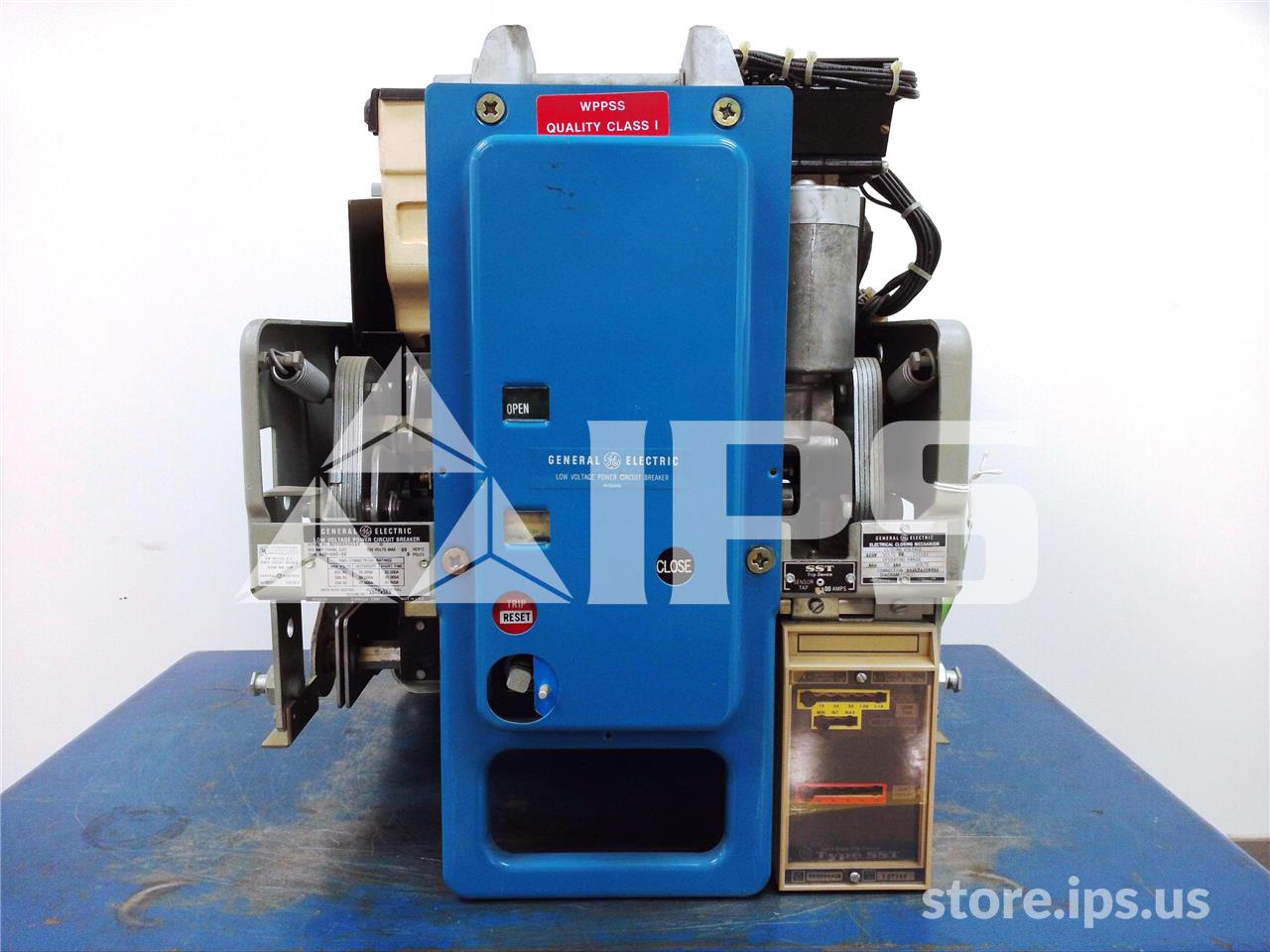 800 Amps GE Akr-5ae-30 Eo/do Unused Surplus (akr-_a-30) 125 Volts DC Control, Sst Li, 400 Amps Ct, Bell Alarm - Image 1