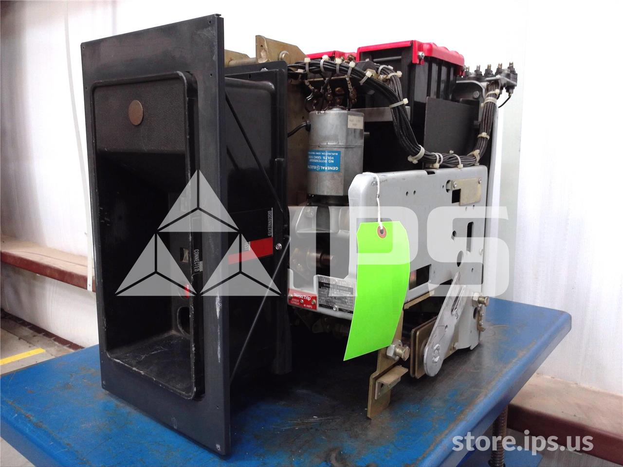 800 Amps GE Akr-9d-30h Eo/do (akr-_d-30h) 120 Volts AC Control, 24 Volts DC Trip, Mvt Pm, 800 Amps Ct - Image 1
