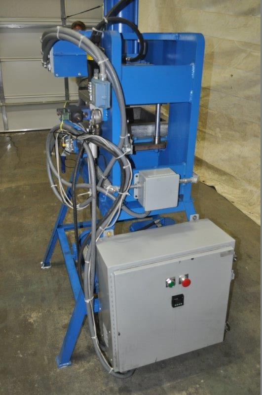 15 Ton, Stockmeir/Shar, 7" stroke, 9" daylight, 10-3/4" x 15-1/4" upper platen, 2009 - Image 7