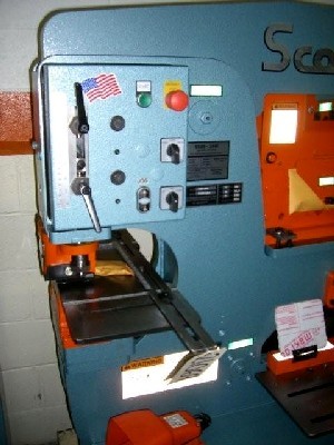 6" x 6" x 3/8" Scotchman #6509-24M, hydraulic, punch, bar shear, 65 ton punch station, #21069 - Image 2