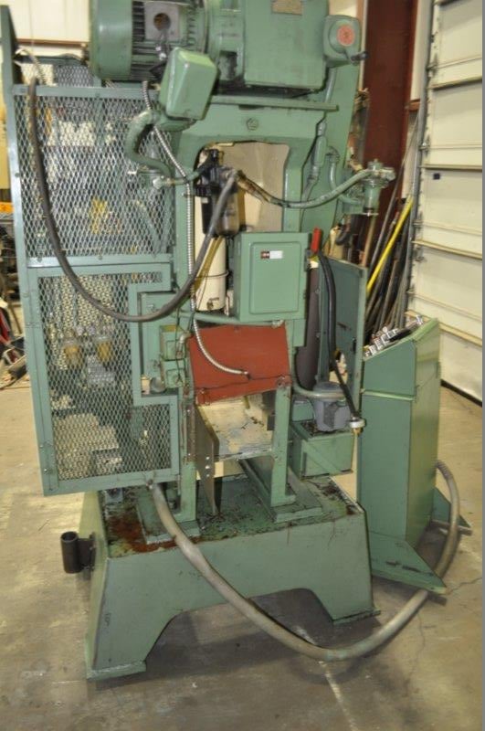 15 Ton, Perkins #15S, 1.5" stroke, 7.75" Shut Height, 20" x 10" bed, 100-300 SPM, air clutch & brake, 3 HP - Image 4