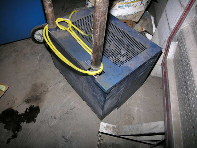 250 psi, Pioneer #R235A, refrigerant air dryer, R-22, 1997 - Image 3