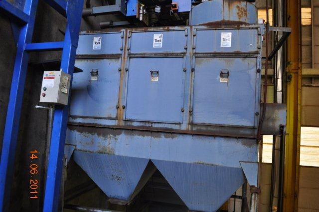 5400-8000 cfm Torit #140, dust collector, 2 discharge chutes,stand, 3 chamber, 20 HP, 1988 - Image 3