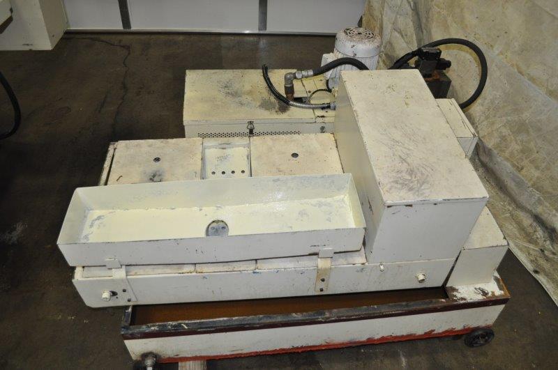 10" x 20" Chevalier #FSG-3A1020, surface grinder, Walker magnetic chuck, incremental downfeed, 6 HP - Image 4