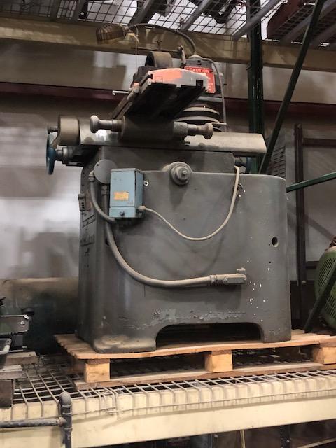 Cincinnati #2, tool & cutter grinder, 5" x36" table, tilt head, 360&deg; swivel head, vise - Image 2