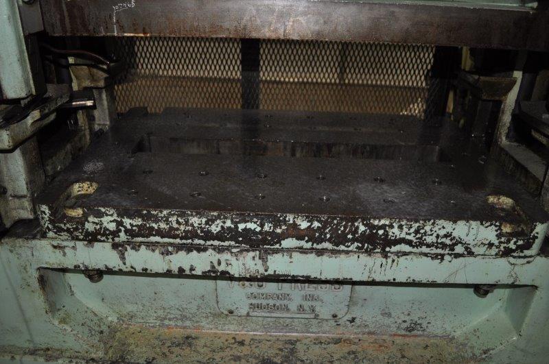 35 Ton, V &O #SS2-35-32, straight side double crank press, 2" stroke, 11.7" Shut Height,air clutch & brake - Image 6