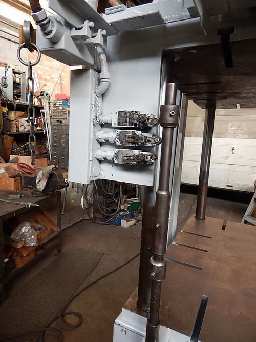 25 Ton, Keystone, 4-post up-acting hydraulic trim press, 13" stroke, 30-1/4" daylight, 32" x34"bed - Image 7