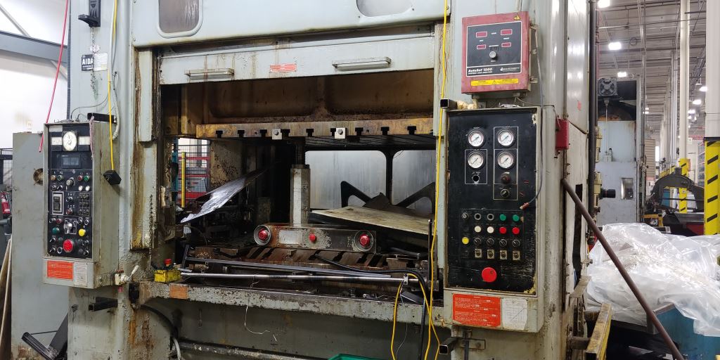 220 Ton, Aida #PMX-L2-200(1), straight side double crank Link Drive, 7.8" stroke, 18.7" Shut Height,air - Image 4