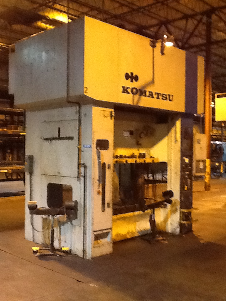 220 Ton, Komatsu #E2T-200N, straight side double crank press, 15.7" stroke, 25.5" Shut Height, air clutch & - Image 2