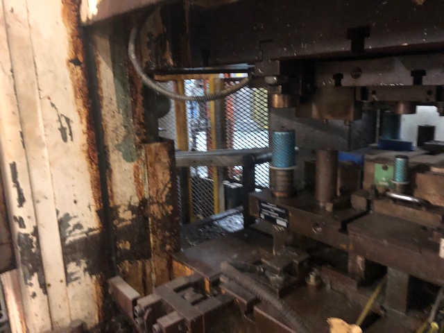 330 Ton, Aida #PMX-L2-300(1), straight side double crank Link Drive press, 5.9" stroke, 18.5" Shut Height,air - Image 9