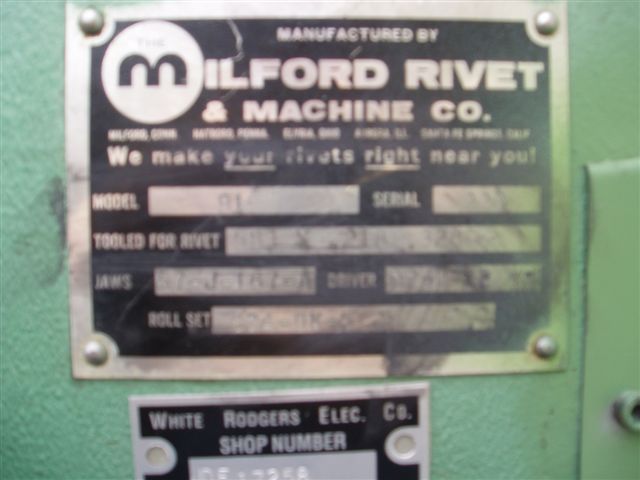 Milford #91, dual head riveter, dual palm buttons, adjustable base - Image 4