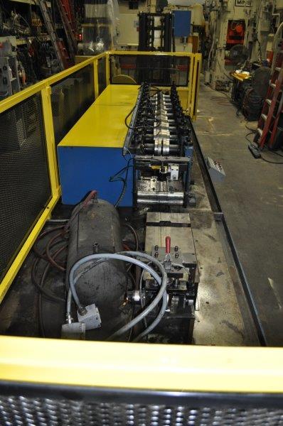 10 Stand, Contour #2000-SU-10-12, 2" shaft diameter, 12" roll space, coolant, 20 HP - Image 3