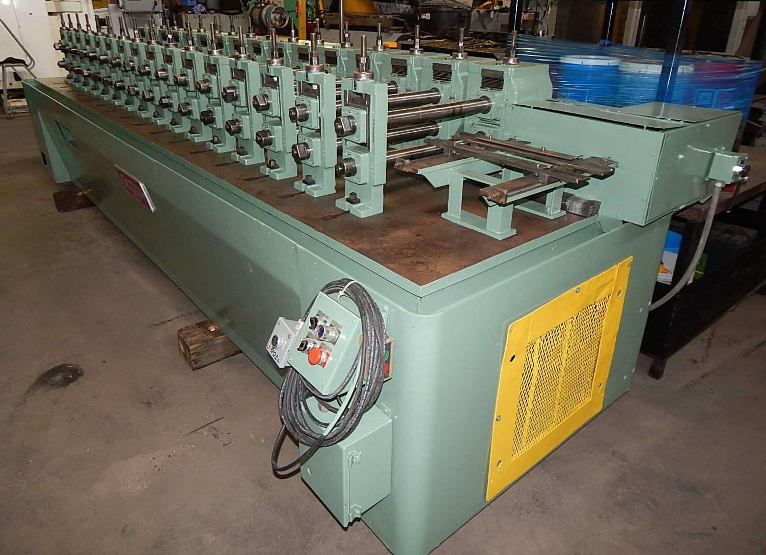 16 Stand, Ardcor, rollformer, 2" spindle diameter, 20" roll space, air clutch & brake, 20 HP, 1980 - Image 2