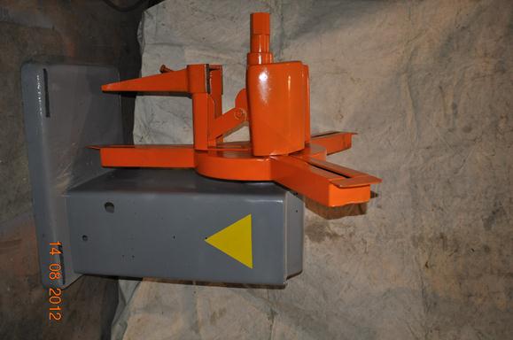 1000 lb. American Steel Line #60, non-motorized uncoiler, 12" mandrel, 48" outside dimensions, 16"-20" ID - Image 1