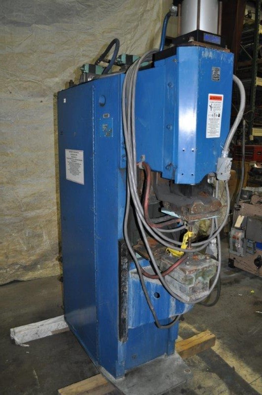 150 KVA McCreery #MPP-150-12/100, projection type, 12" throat,,adj height lower platten - Image 3