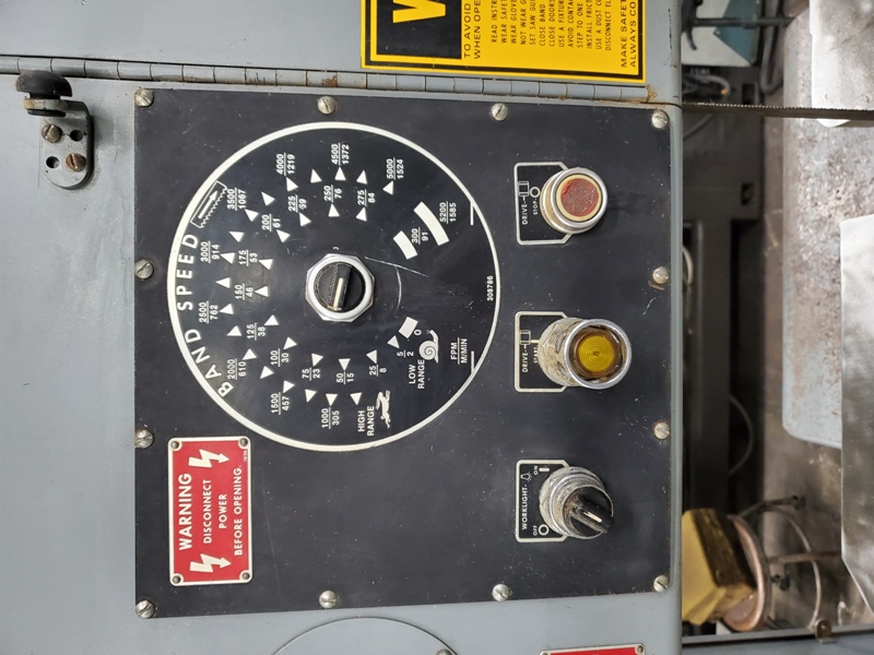 36" x 13" DoAll #3613-2, vertical band saw, 1" x 175" blade, 30" x24" tilt table, 2-5200 FPM, 3 HP, Extron - Image 3