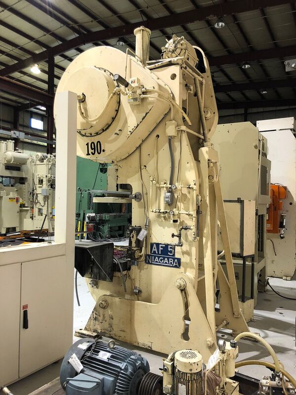 90 Ton, Niagara #AF5, 10" stroke, 26" Shut Height, 30-60 SPM, 39" x 25" bed, 7-roll, 4 leaf mandrel, keeper - Image 3