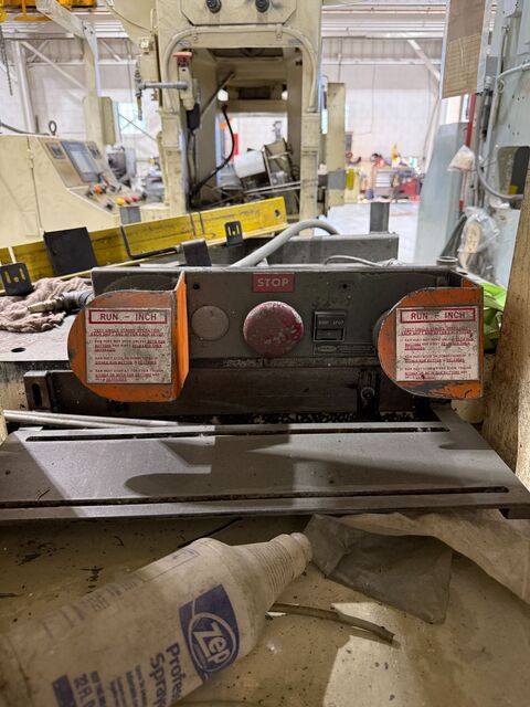 90 Ton, Niagara #AF5, 10" stroke, 26" Shut Height, 30-60 SPM, 39" x 25" bed, 7-roll, 4 leaf mandrel, keeper - Image 6
