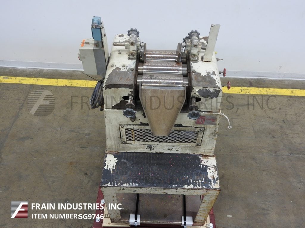 4" x 8" Ross #4x8TRM, 3 roll mill, 1 HP, hand crank gap adjustment, scraper blades - Image 2