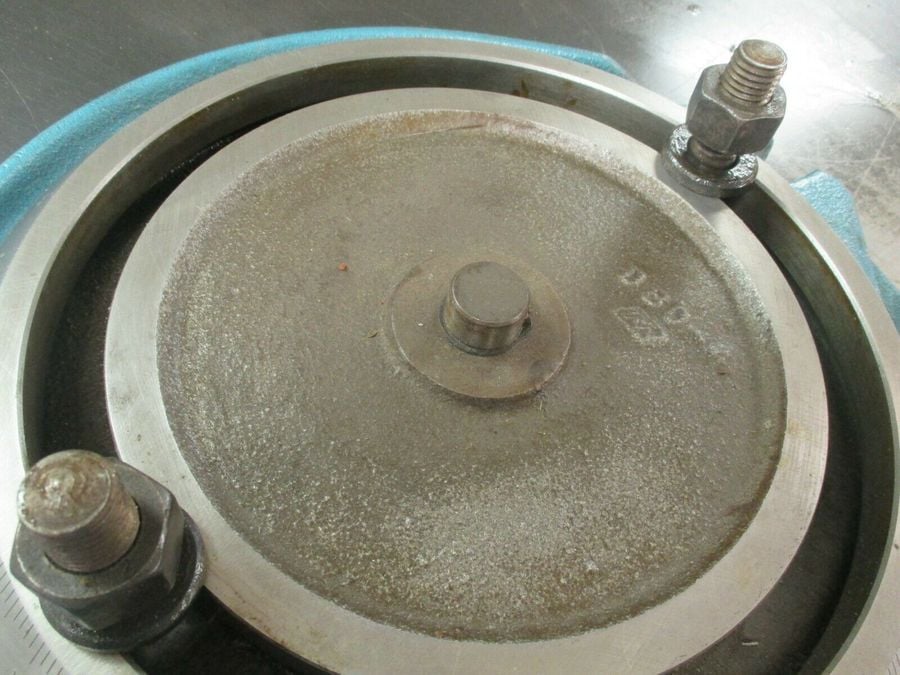 Kurt #D80-4-SA, Cast Iron swivel base for 8" milling machine vises - Image 3