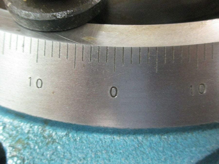 Kurt #D80-4-SA, Cast Iron swivel base for 8" milling machine vises - Image 4