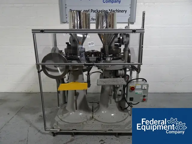 Manesty #Drycota, rotary tablet press, 16 stations, keyed upper punch guides, #3109-22 - Image 2