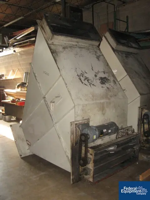 48" Cumberland #62B, dual feed hopper w/rear mounted paddle infeed, 3 HP DC motor drive w/magnetic top infeed - Image 2