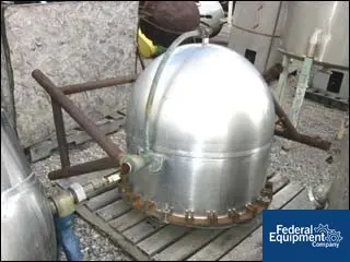 80 gallon Groen, Stainless Steel kettle, 40 psi, jacketed, tilt discharge, open top, hemispherical bottom - Image 1