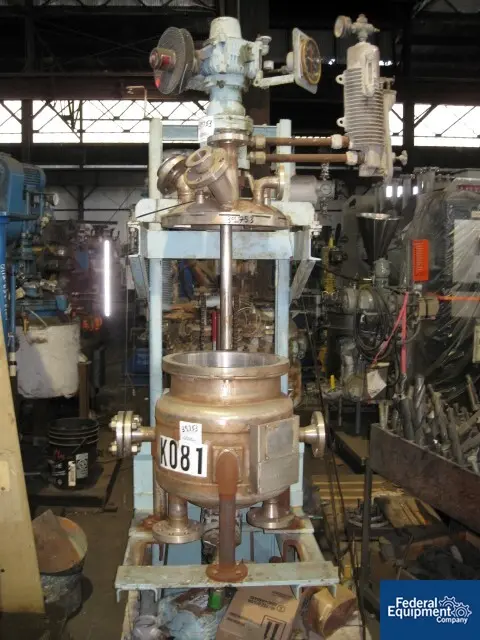 10 gallon Pfaudler reactor, 316L Stainless Steel, dish top & bottom, 60/90 psi, jacketed, post mounted - Image 8