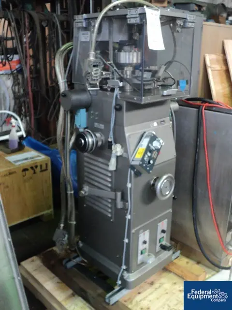 4 Ton, Korsch #PH106/DMS, 6-sta, B-tld, 40 KN comp.press, 15mm max.tablet diameter, 32400 TPH, Ser.#K1100007 - Image 7