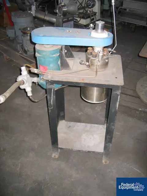 Autoclave Engineers, Stainless Steel reactor, 1 liter, 5800 psi @ 650°F, 7-turns int.coil, elec.heated - Image 2