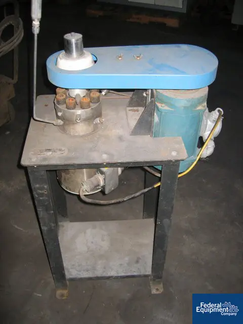 Autoclave Engineers, Stainless Steel reactor, 1 liter, 5800 psi @ 650°F, 7-turns int.coil, elec.heated - Image 3