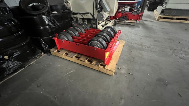 1.5 Ton, Kec #3-60HD, pipe roll on stand, 3000 lb., foot Control, vari-speed, new, 2014 - Image 2