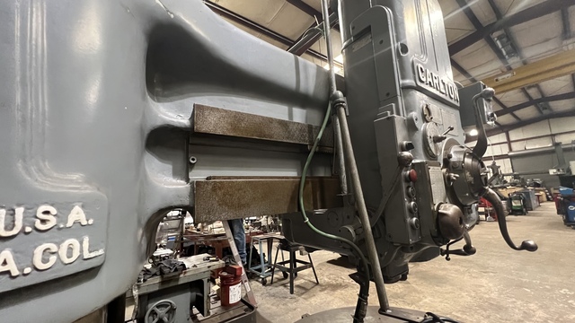 6' -15" Carlton #3A, radial arm drill, tilting box table - Image 7