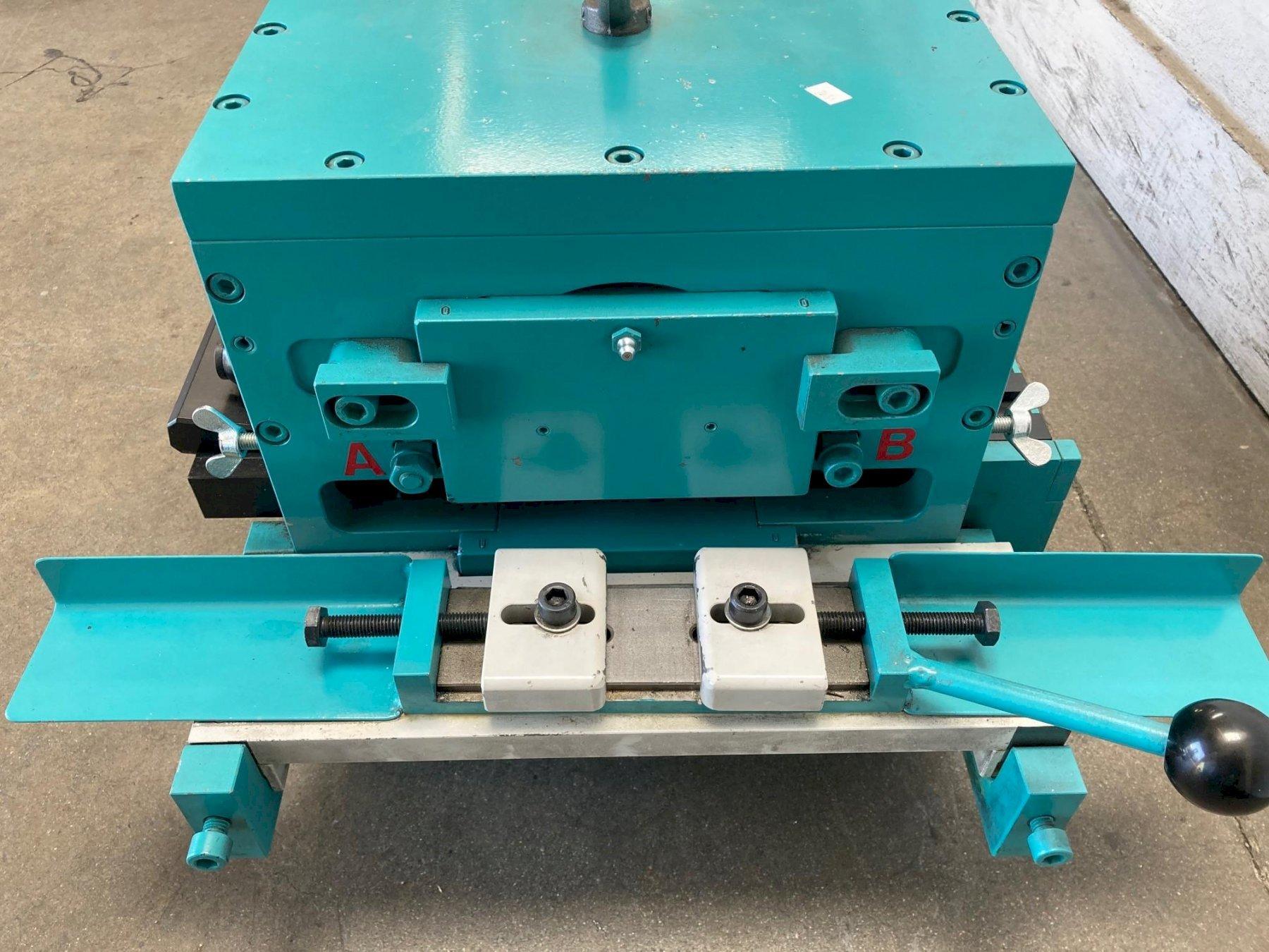 Large End Forging Attachment, Hebo #EAS3, 1" x1" sq., 1" round, 3/8" x2" flat, 2020 - Image 6