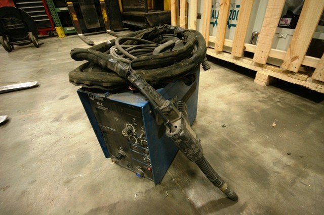 Miller #XR-A, Wire Feeder, 3 Amps at 50/60 or 100, 115V. AC Wire Feed Speed Range 70-875 IPM - Image 3
