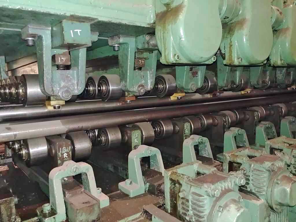 62" x .108" Voss, 19 rolls, powered entry pinch rolls, 80 HP motor, 42" passline - Image 5