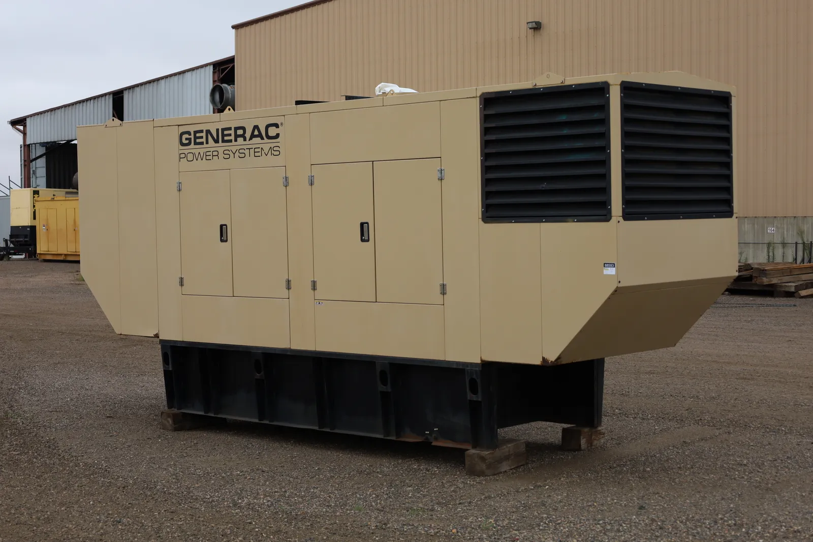 600 KW Generac, diesel generator, weatherproof enclosure, 300 hours, 2003, #88593 - Image 2