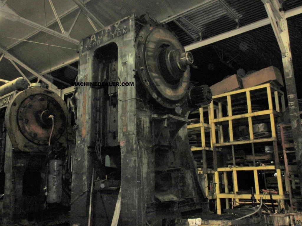 2500 Ton, Ajax Forging Press, 14" stroke, 39" Shut Height, 50 SPM, 150 HP, 1968 - Image 2