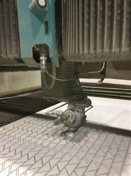 Flow #Mach-3, 5-Axis CNC integrated flying bridge waterjet, 8' x 15', 50 HP, 87k psi, 2009 - Image 2