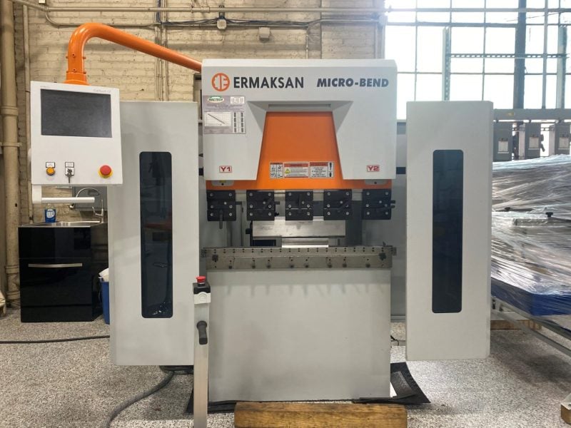 44 Ton, Ermaksan #Micro-Bend, 3.3'OA length, AKAS safety, Cybelec Cybtouch 12, X-Axis CNC Back Gauge - Image 1