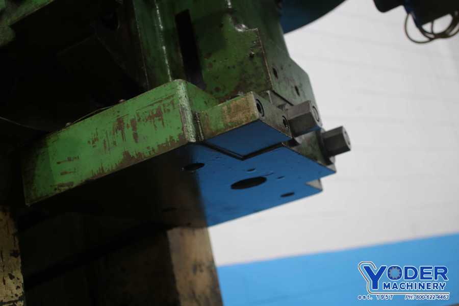 32 Ton, Minster #B1-32, gap press, 1" stroke, 10-1/4" Shut Height, 24" x15" bed, 5 HP, air clutch, #74064 - Image 5