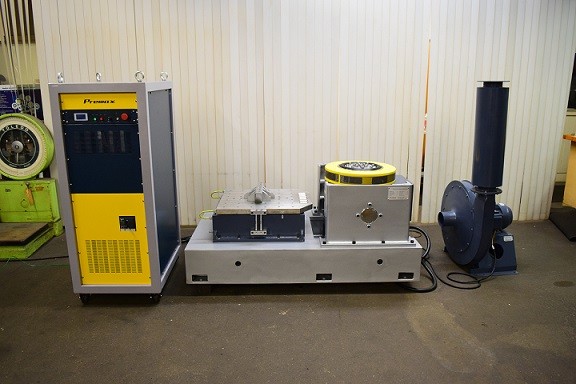 1.3 KIP Frank Bacon ITS-600-ST, Vibration Test System With Slip Table - Image 1