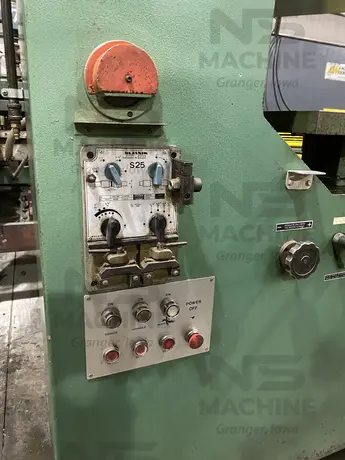 40" Kysor Johnson #KVH-40, vertical bandsaw, hydraulic power tilt table, blade welder, blade grinder - Image 6