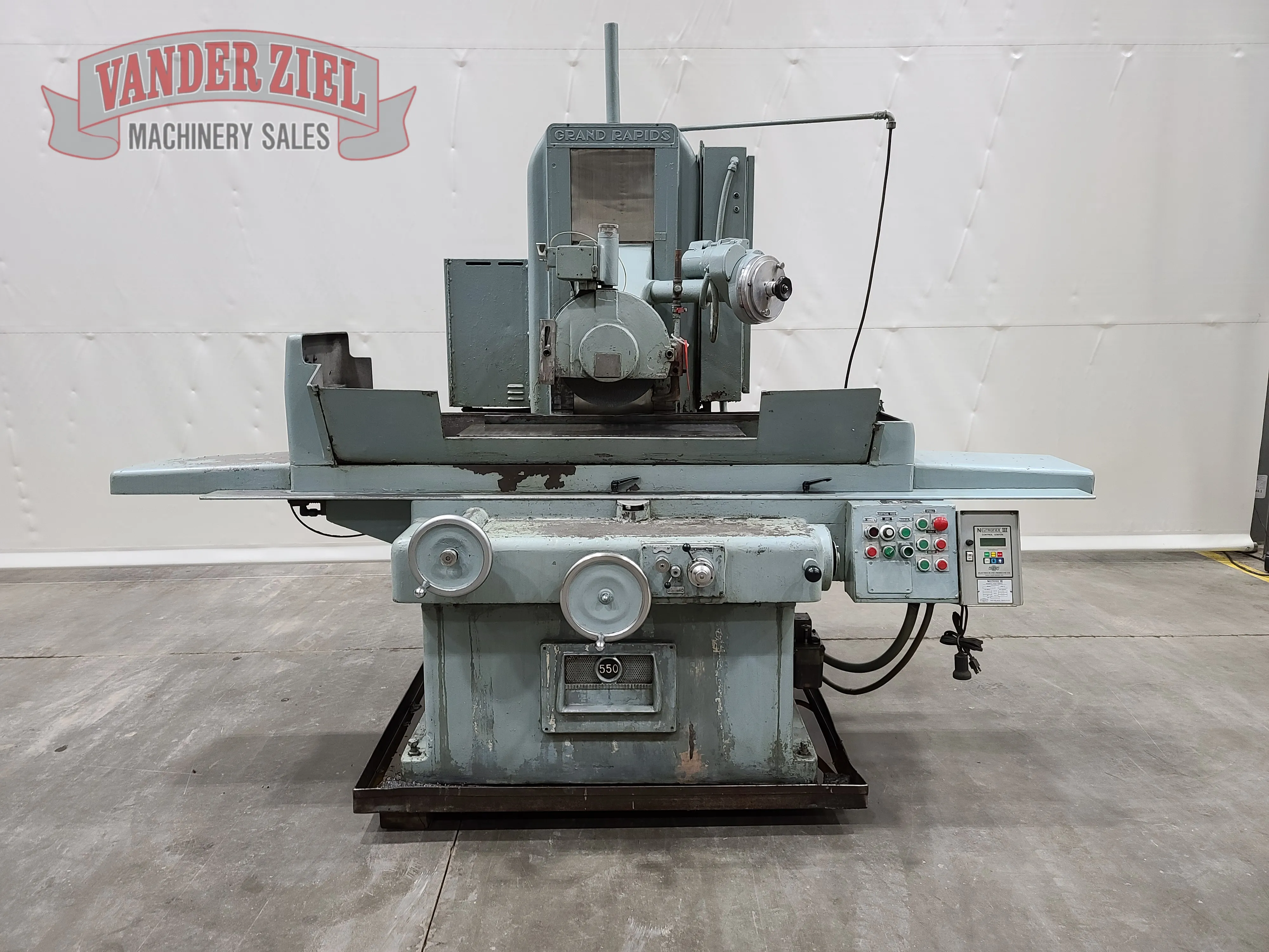 12" x 36" Gallmeyer & Livingston #550, hydraulic grinder, 17-1/8" throat, #15308 - Image 1
