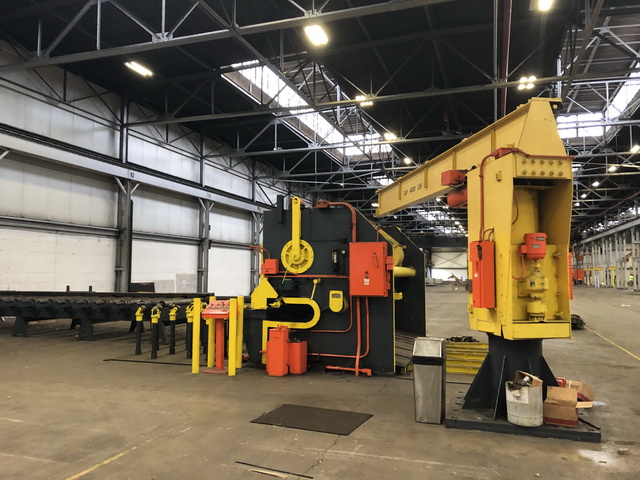 3/4" x 12' Cleveland Steelweld, mechanical shear w/ entry conveyor & jib crane - Image 4